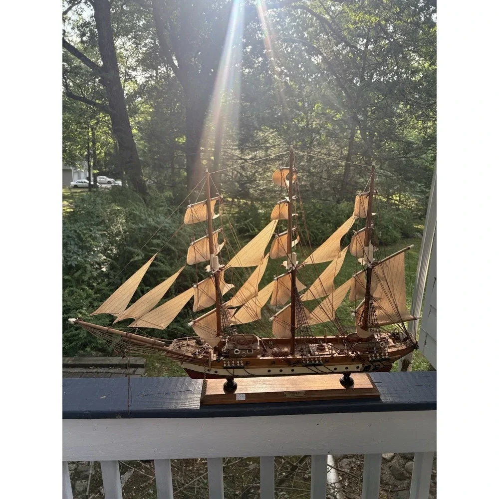 Vintage Wooden Clipper Ship Model Siglo XIX 24
